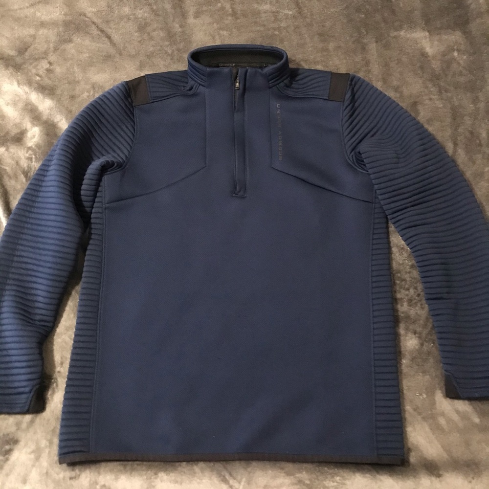 Under armour air gap 1/4 zip medium pullover. EUC
